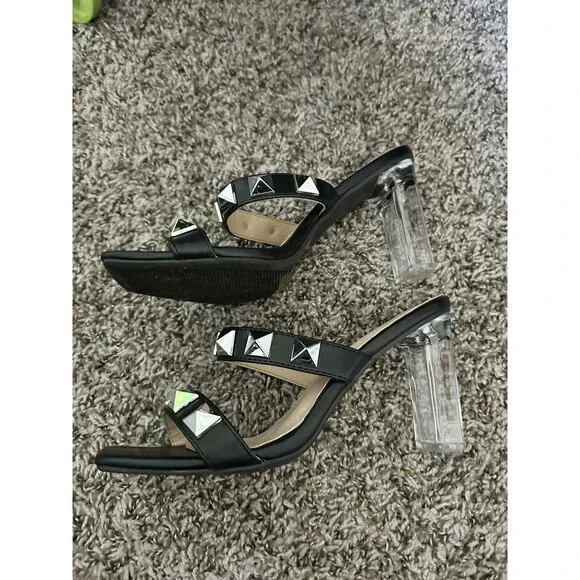 Women’s Rampage Studded Block Heels Size 8 - Picture 2 of 4